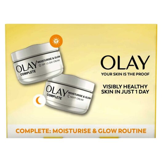 Olay Complete Giftset: Day Face Cream Spf15 Normal/Dry 50Ml + Night